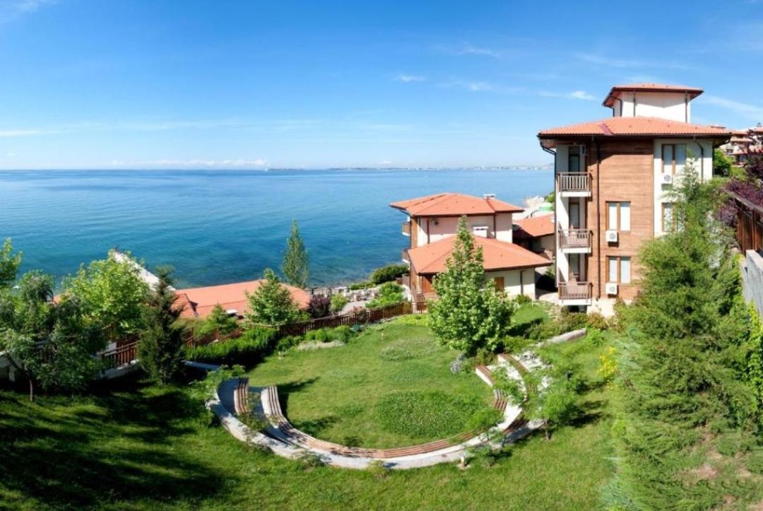 Apartament Paradise Place in the Garden of Eden by the Beach