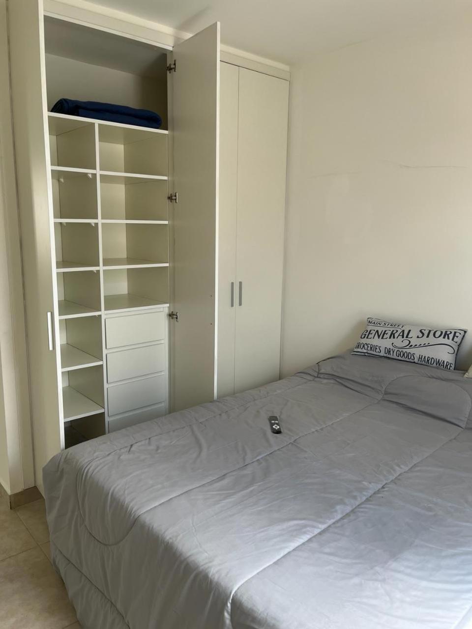 Departamento semicéntrico impecable