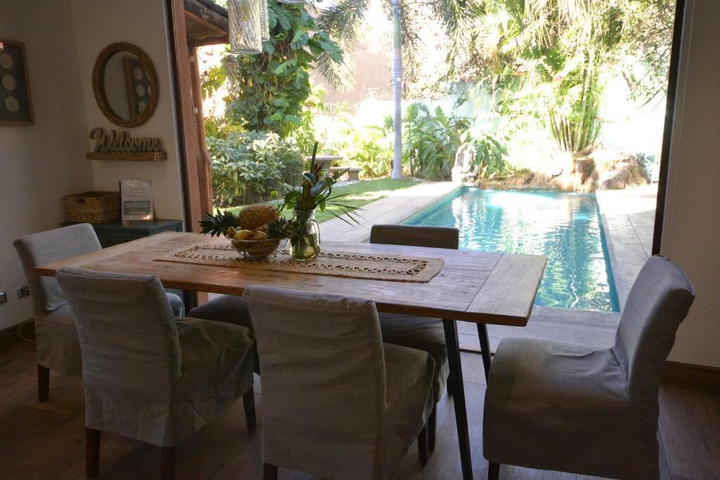 Casa n' Casa Your Own Private Tropical Paradise!