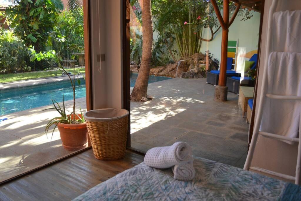 Casa n' Casa Your Own Private Tropical Paradise!