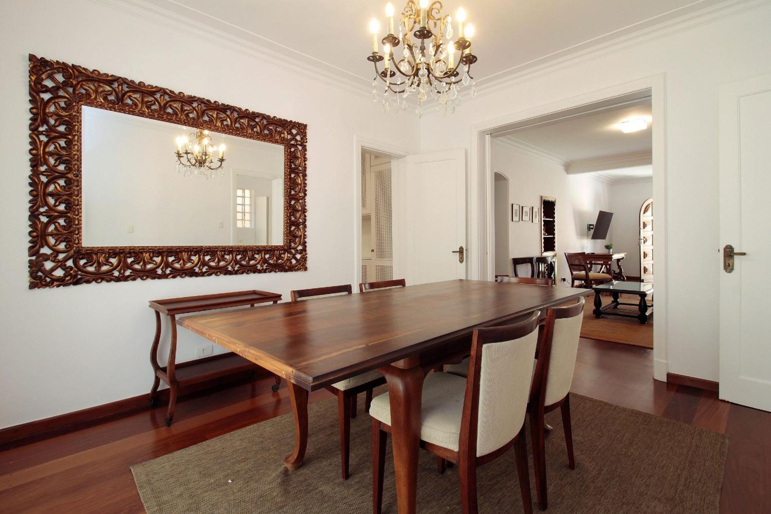 Classic SP House in High End Neighborhood