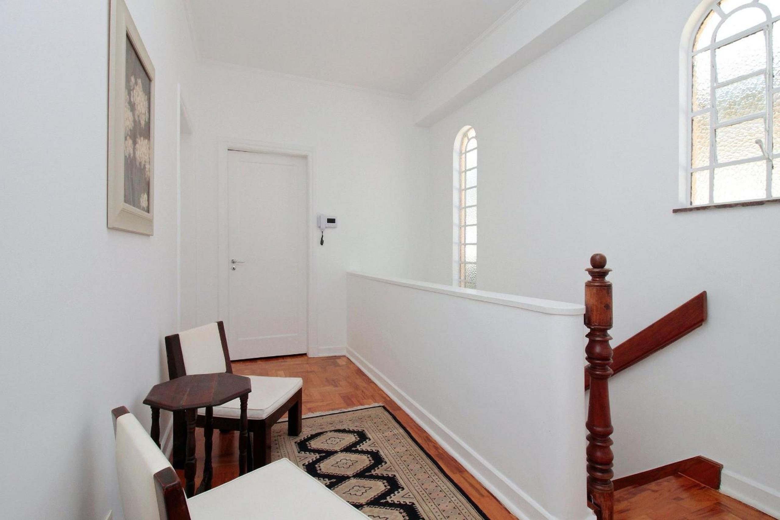 Classic SP House in High End Neighborhood