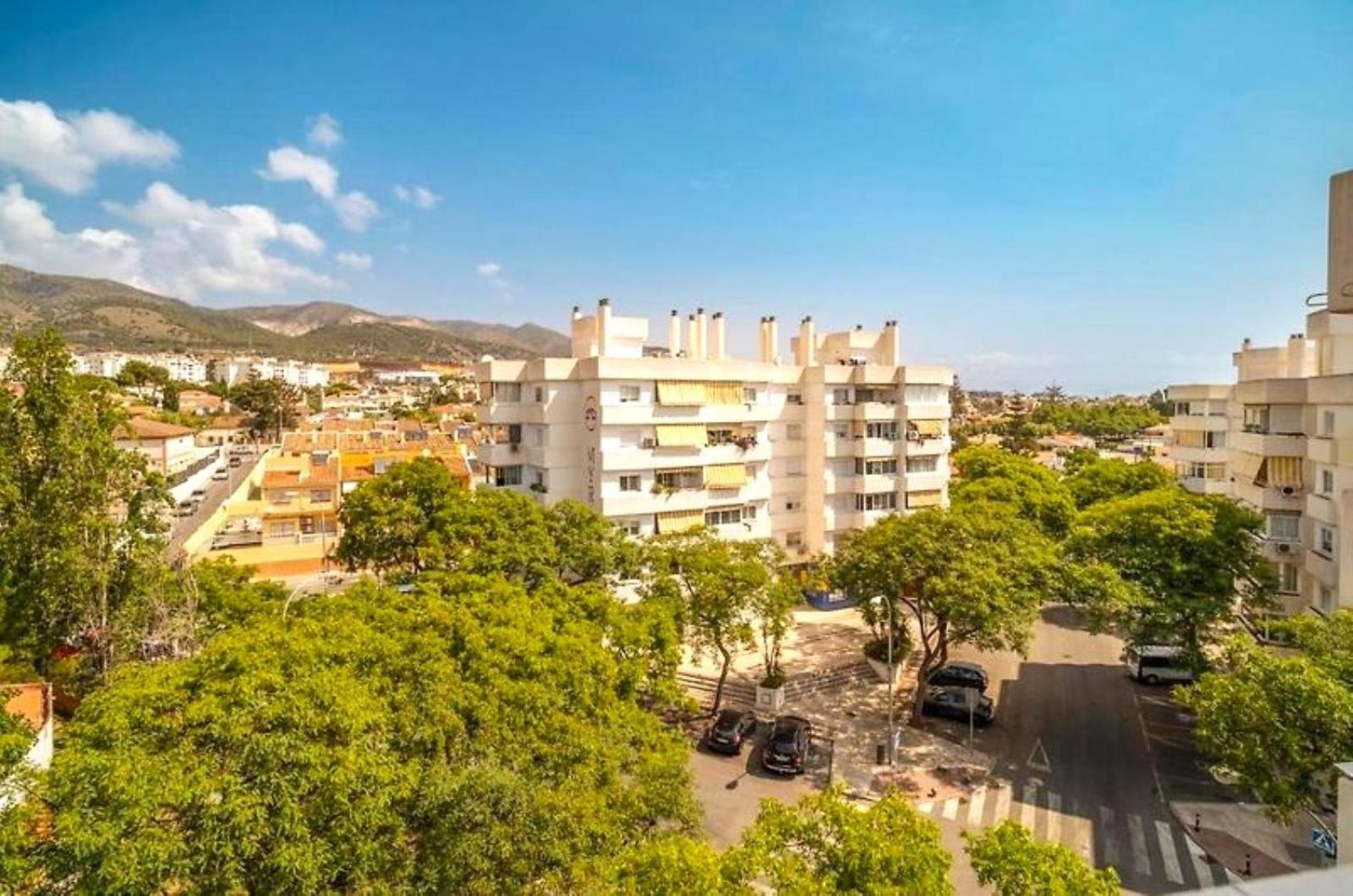 The Charming Oasis! 2 bedrooms - By HelloDomik view 2