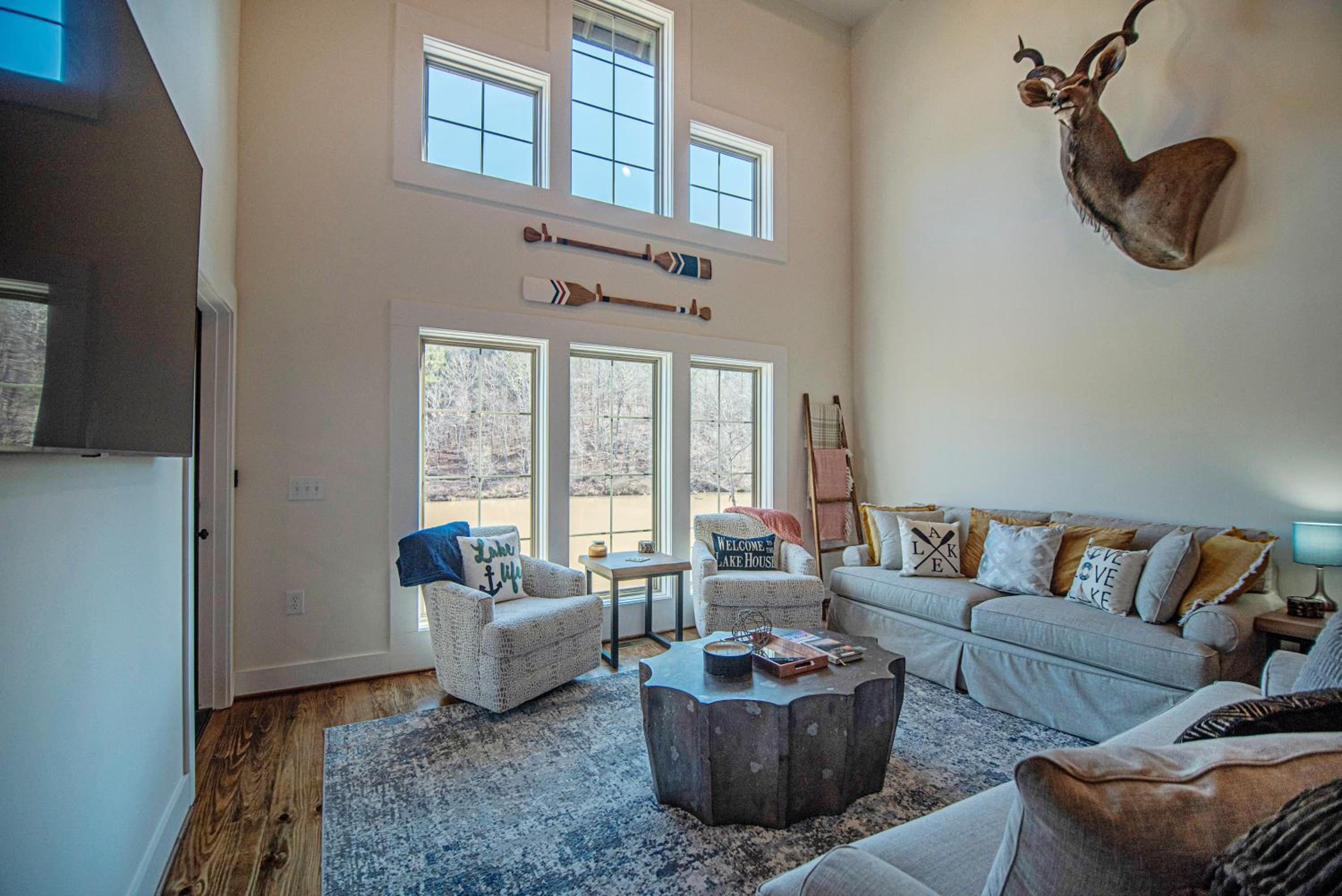 Harmony Cove Lakehouse: 3 Bed/3 Bath view 5