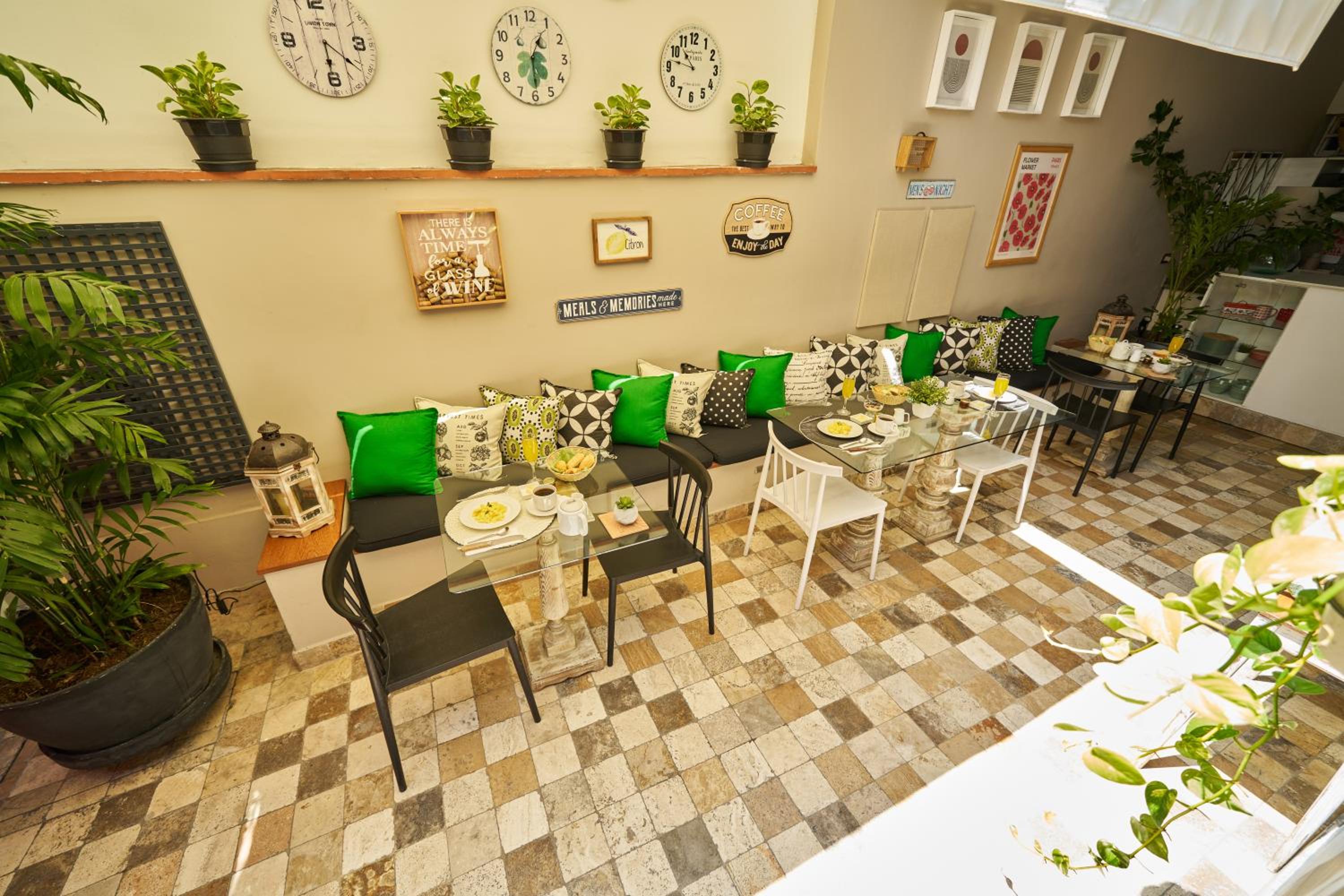 dining