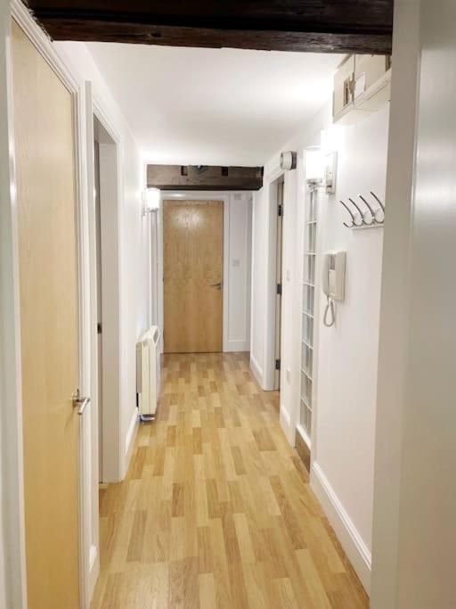 Riverside Apartment - York