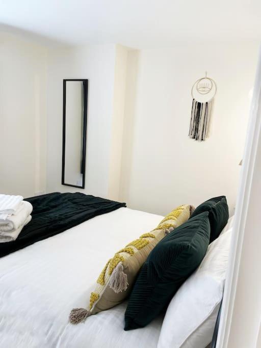 Riverside Apartment - York