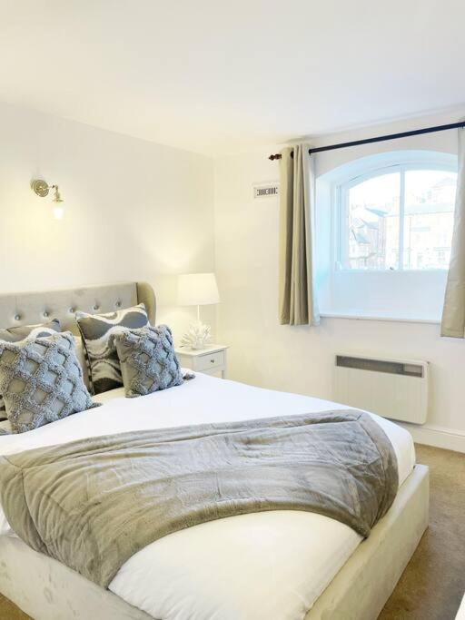 Riverside Apartment - York