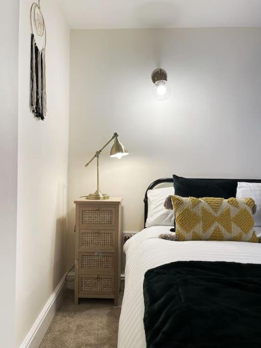 Riverside Apartment - York