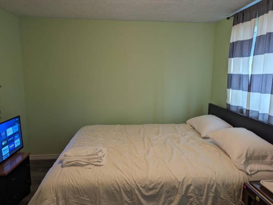 Brantford Vacations - The home of peace - Property Image 2