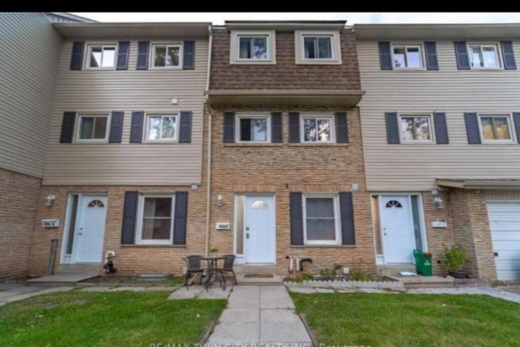 Brantford Vacations - The home of peace - Property Image 3