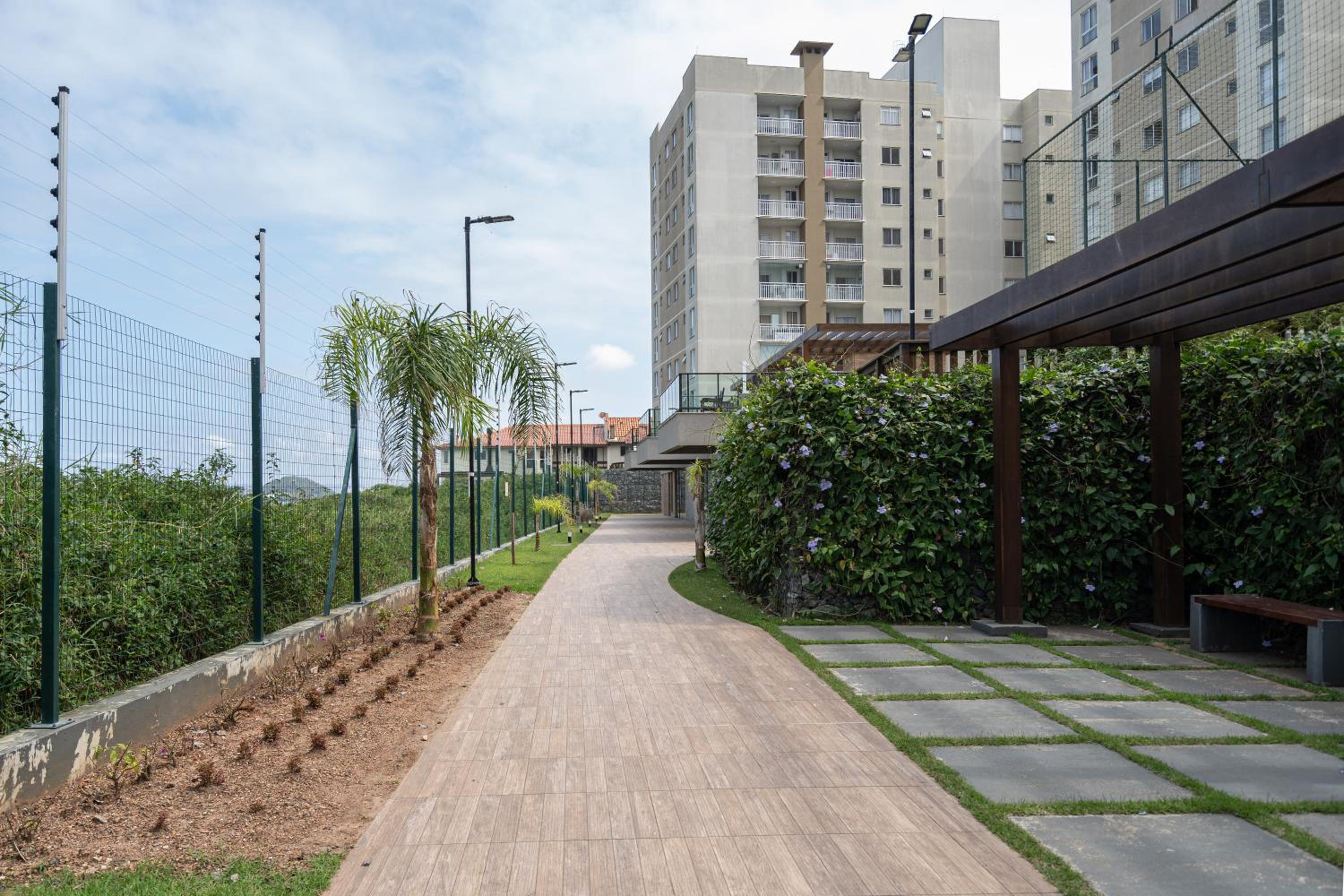 Aptos completos com vista mar pé na areia em Barra Velha em condomínio Resort com Spa, Piscina, quadra de futebol, Sala de jogos, brinquedoteca, Complexo c