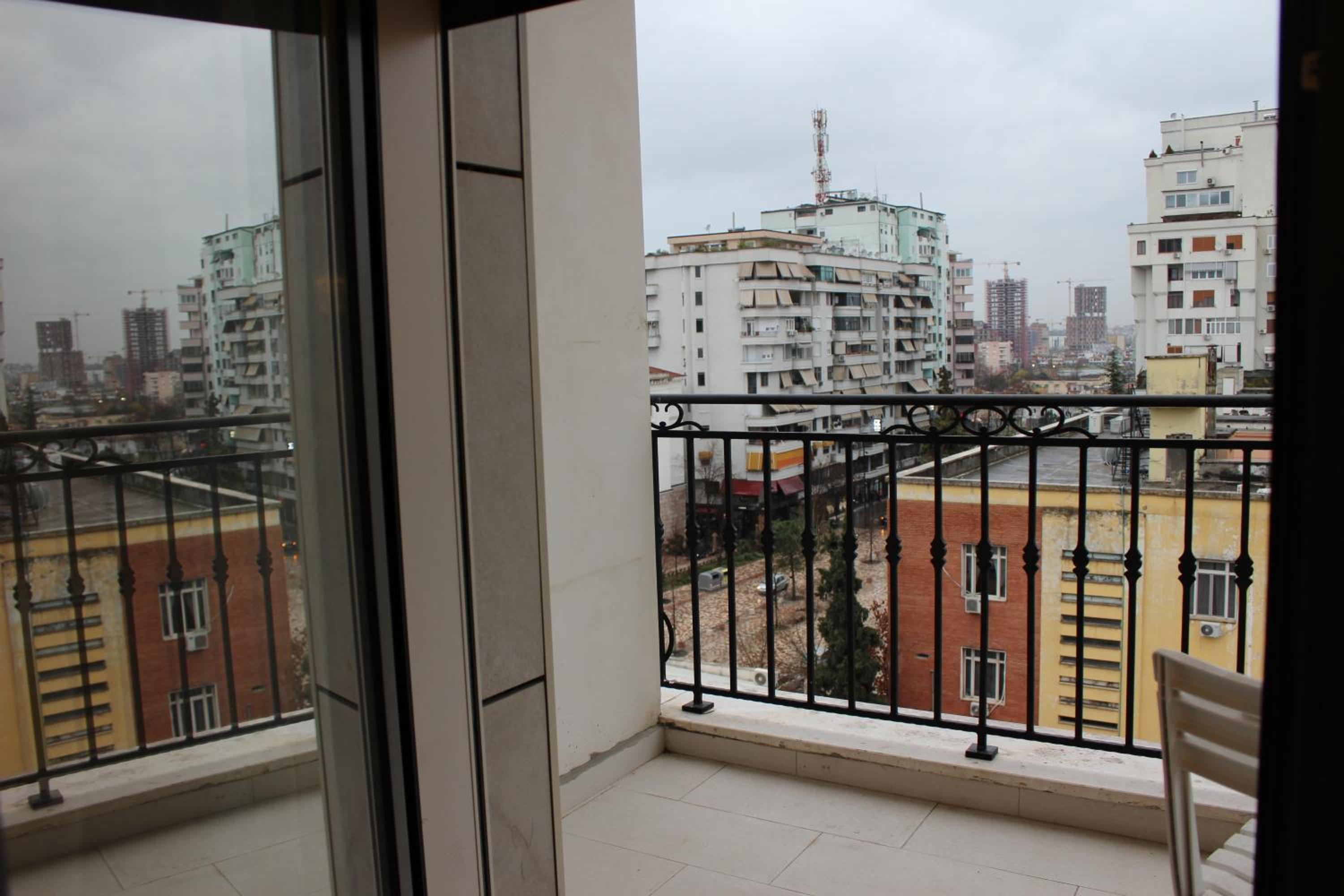 Simplicity Center Apartment photo 3