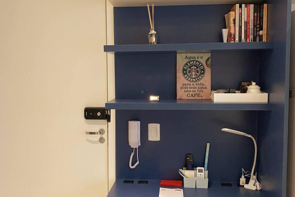 Studio central completo! Garagem coberta para carros médios Sem elevador