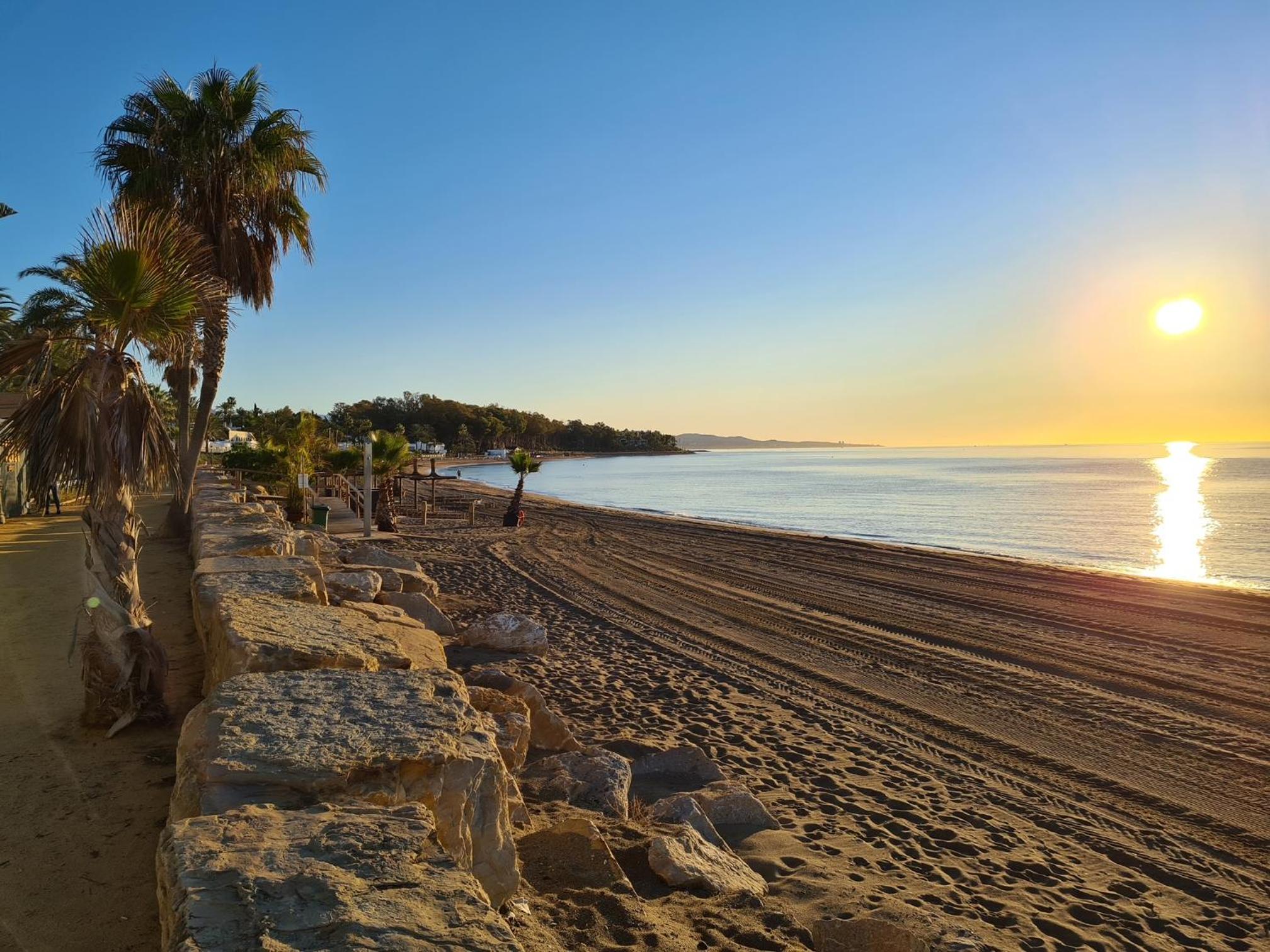 OASIS Beachfront Golden Mile