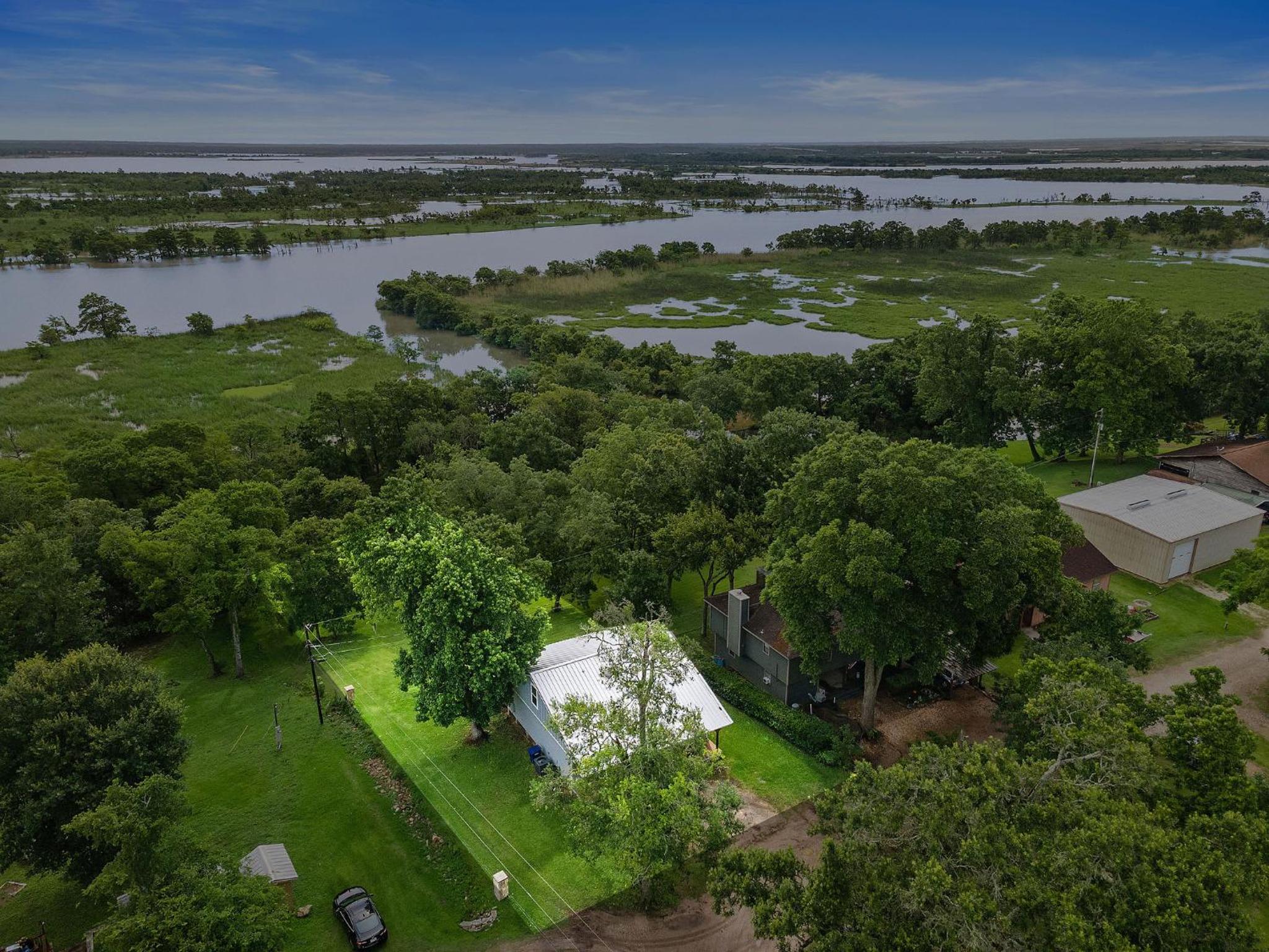 Old and Lost River Home on the river by Super Hosts instant book barbers hill wifi work space fishing hunting bird watching