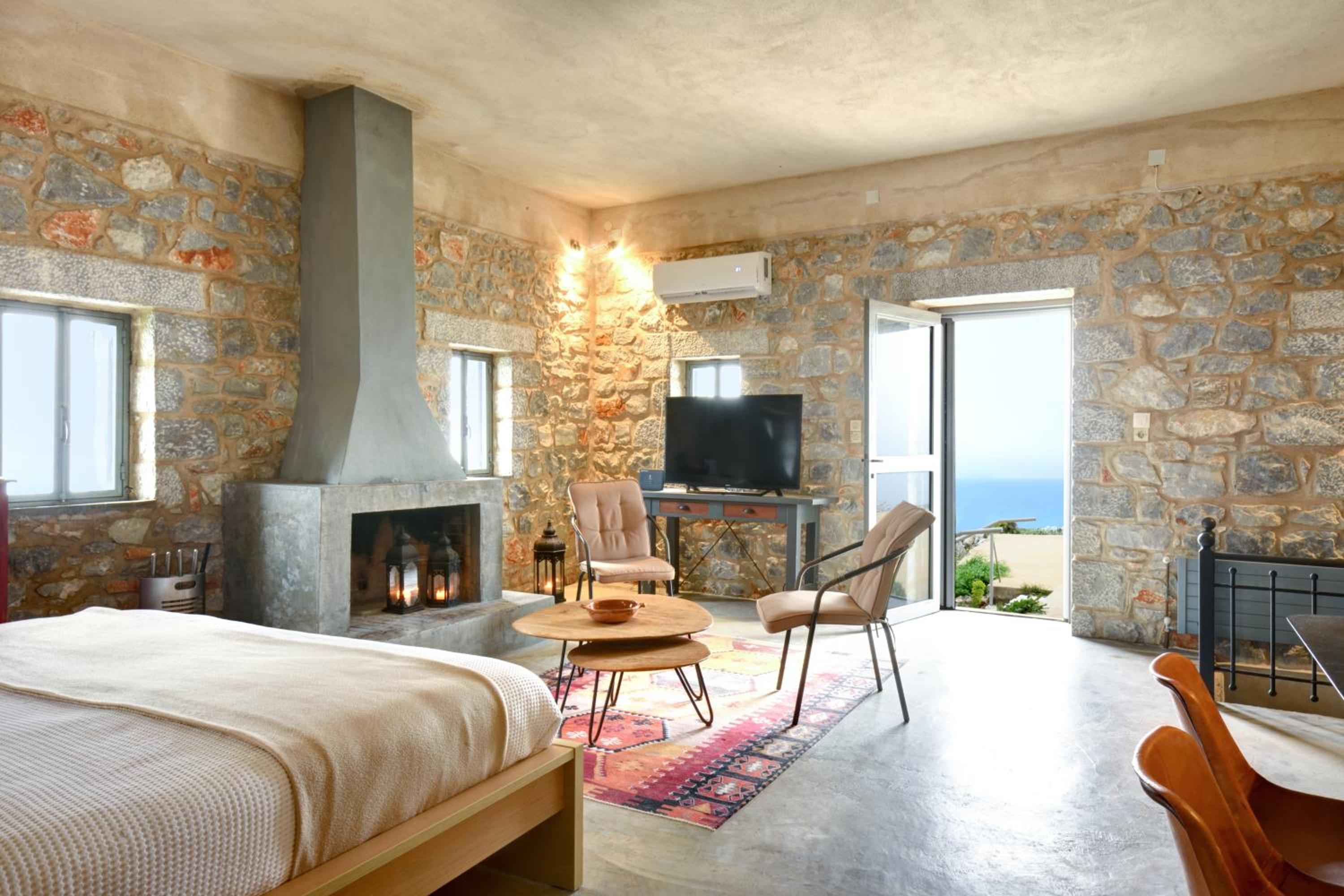 Lagia ZeN Residence in Mani view 4