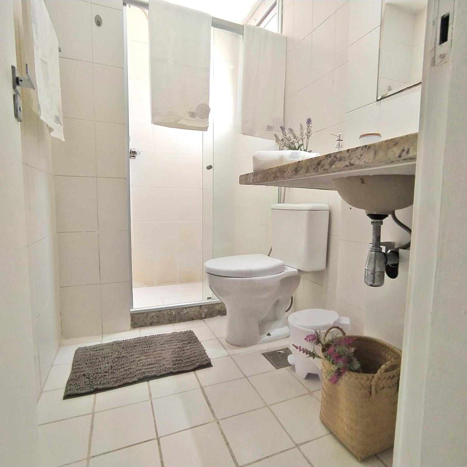 Charmoso Apartamento na Barra da Tijuca próximo ao Riocentro, com piscina e estacionamento