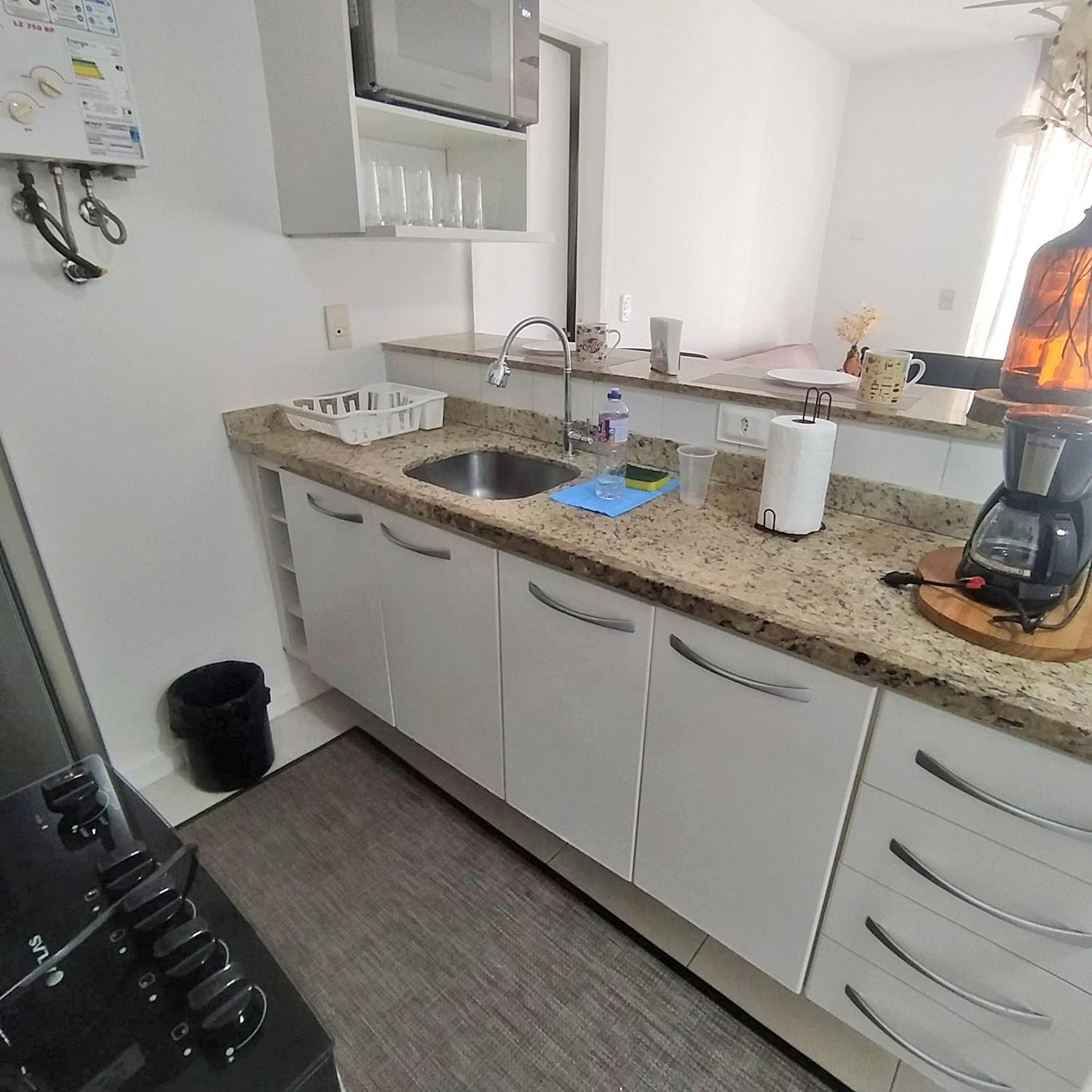 Charmoso Apartamento na Barra da Tijuca próximo ao Riocentro, com piscina e estacionamento