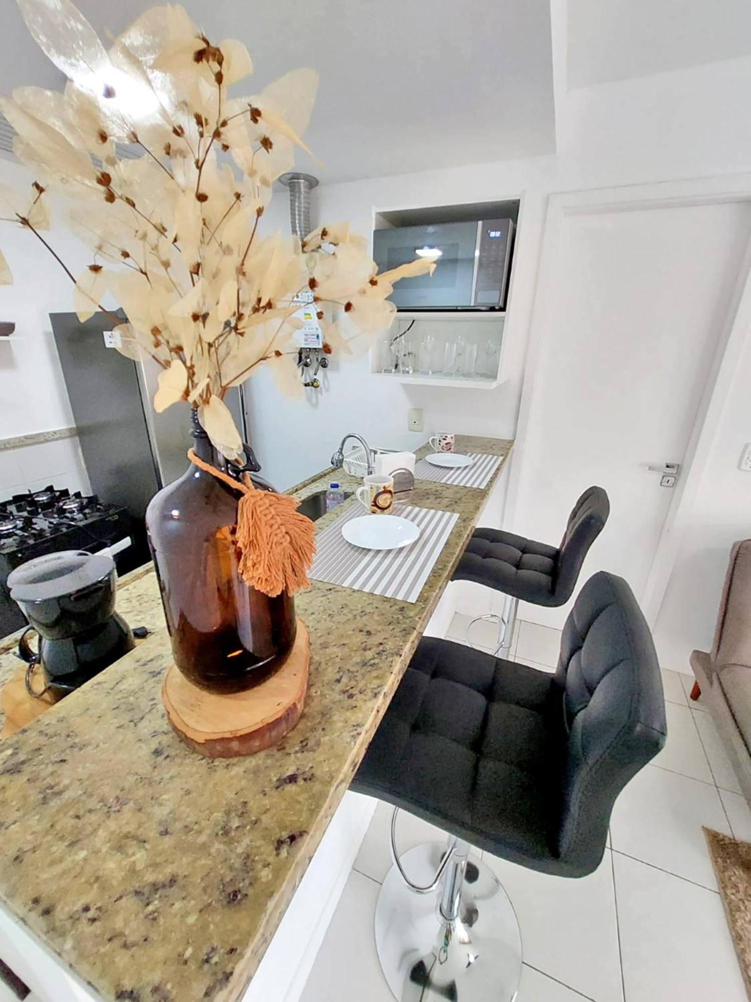Charmoso Apartamento na Barra da Tijuca próximo ao Riocentro, com piscina e estacionamento