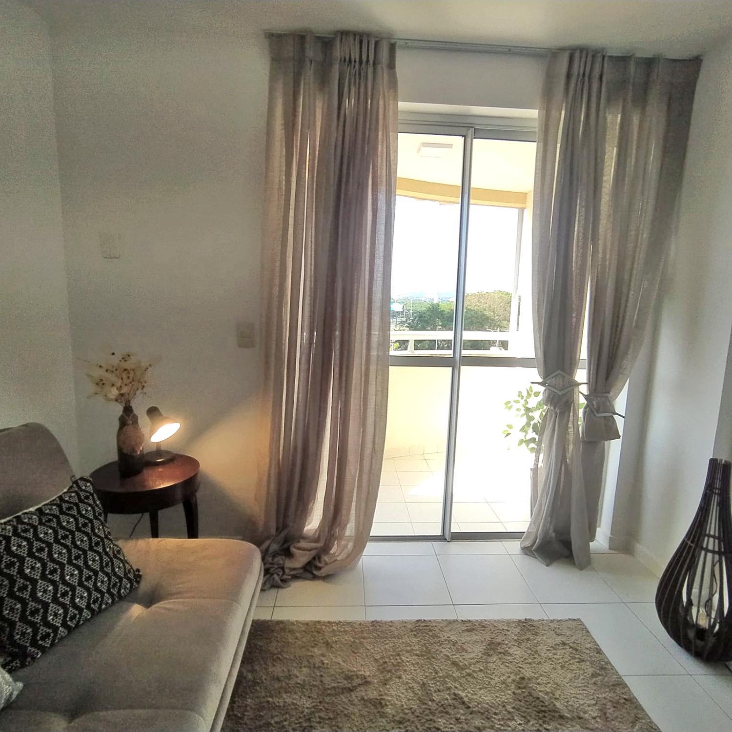 Charmoso Apartamento na Barra da Tijuca próximo ao Riocentro, com piscina e estacionamento