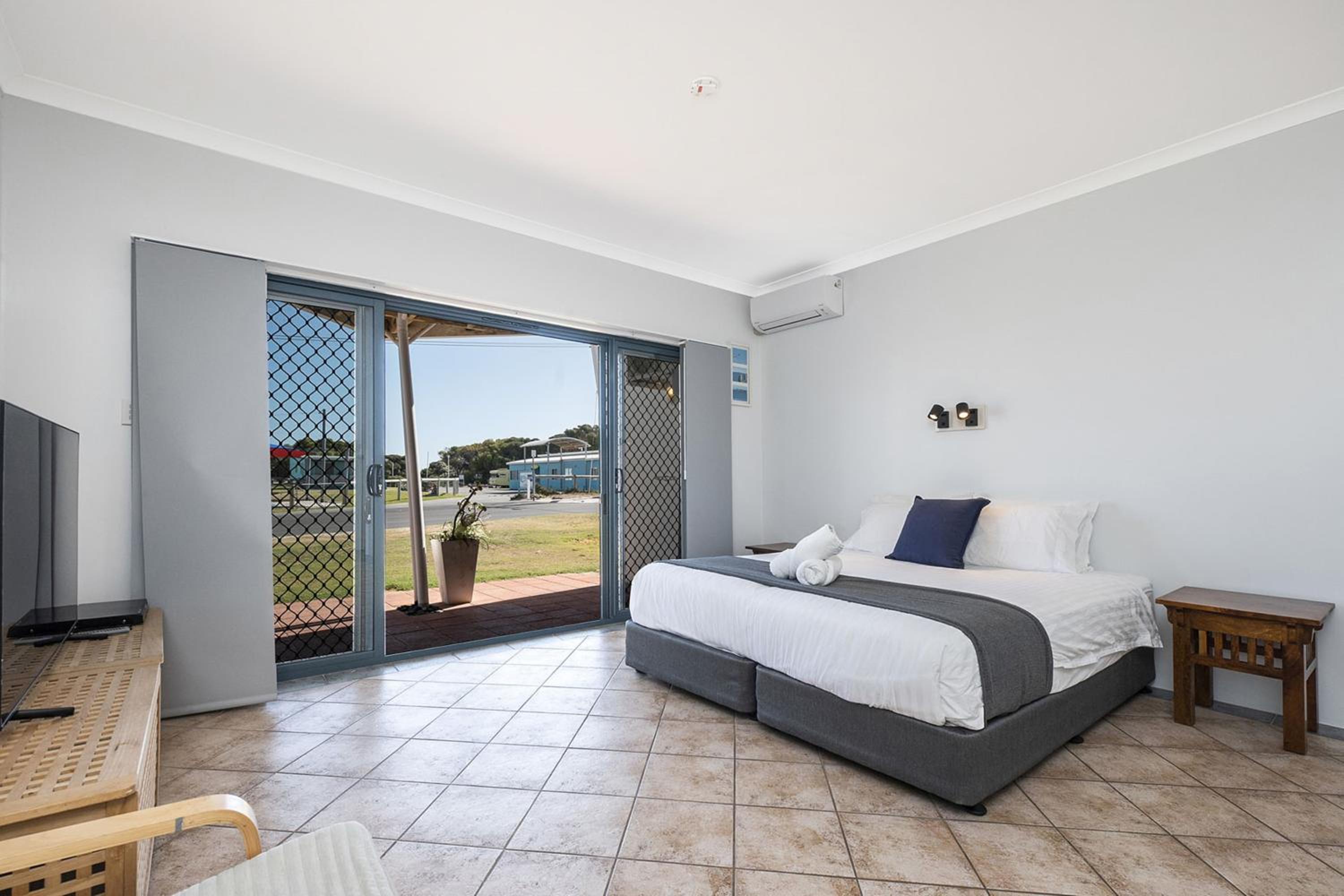Windsurfer Beach Studio