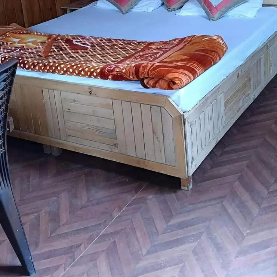 great himalayan hikes homestay shanghar