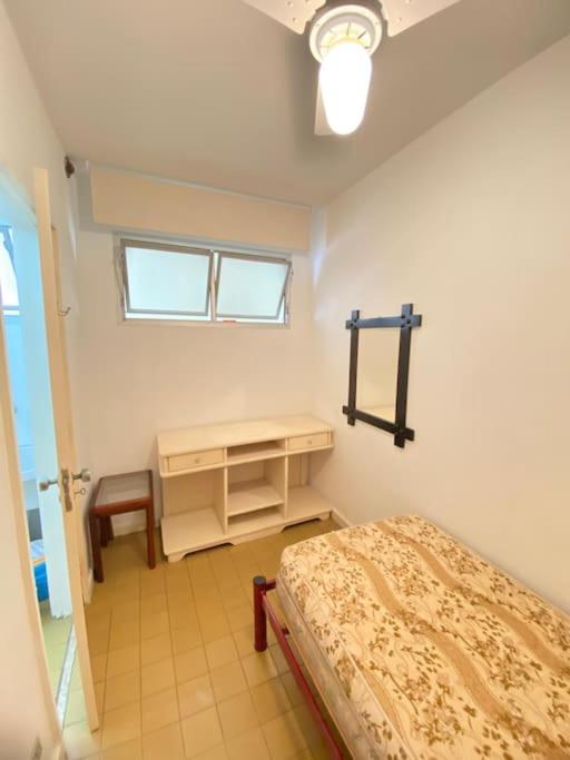 Apartamento a 01 quadra da praia da Enseada