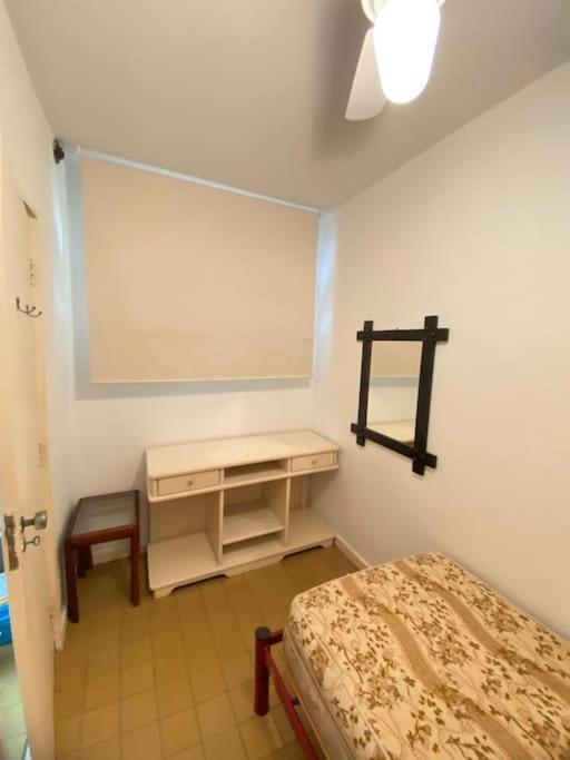 Apartamento a 01 quadra da praia da Enseada