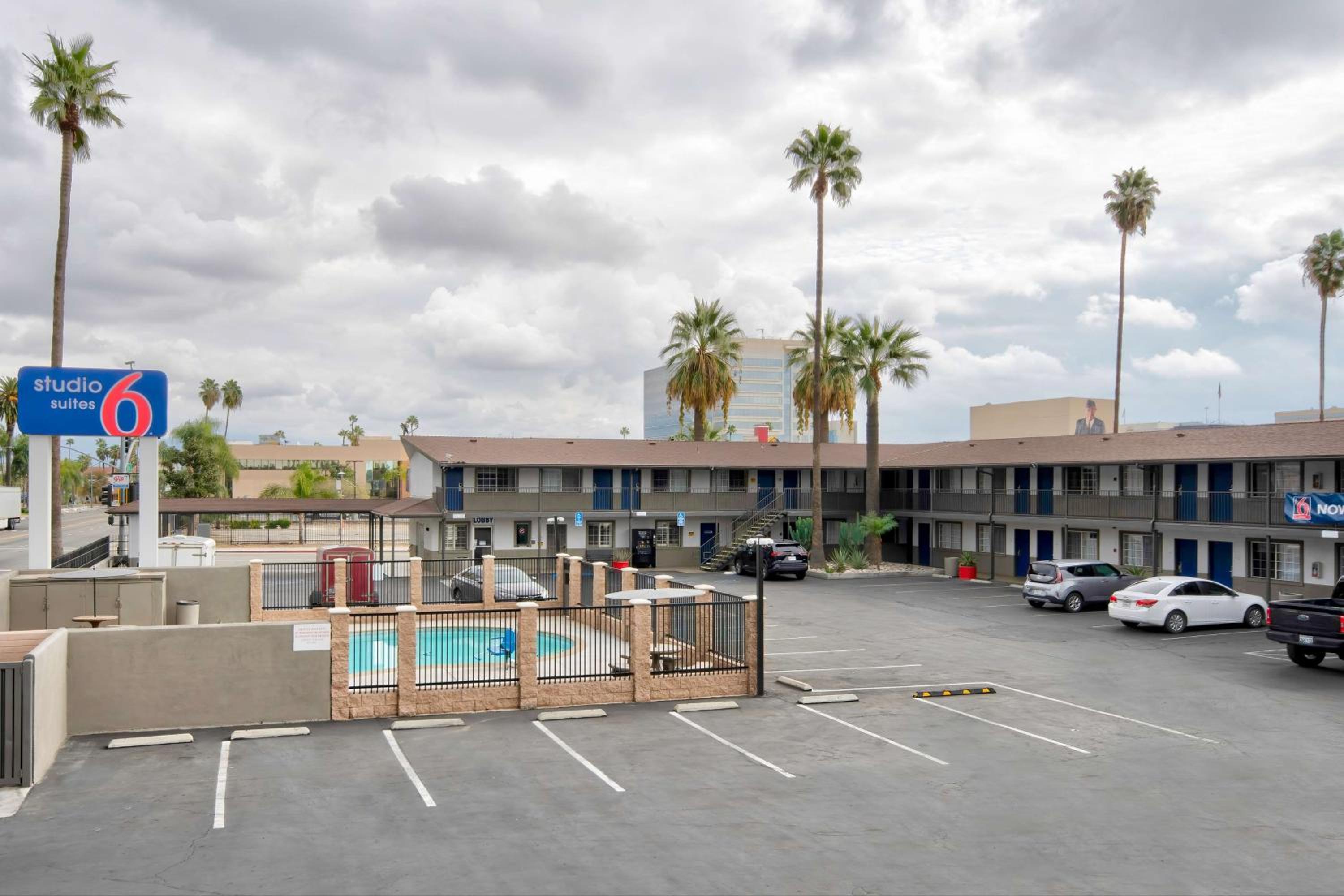 Studio 6 Suites San Bernardino, CA view 4