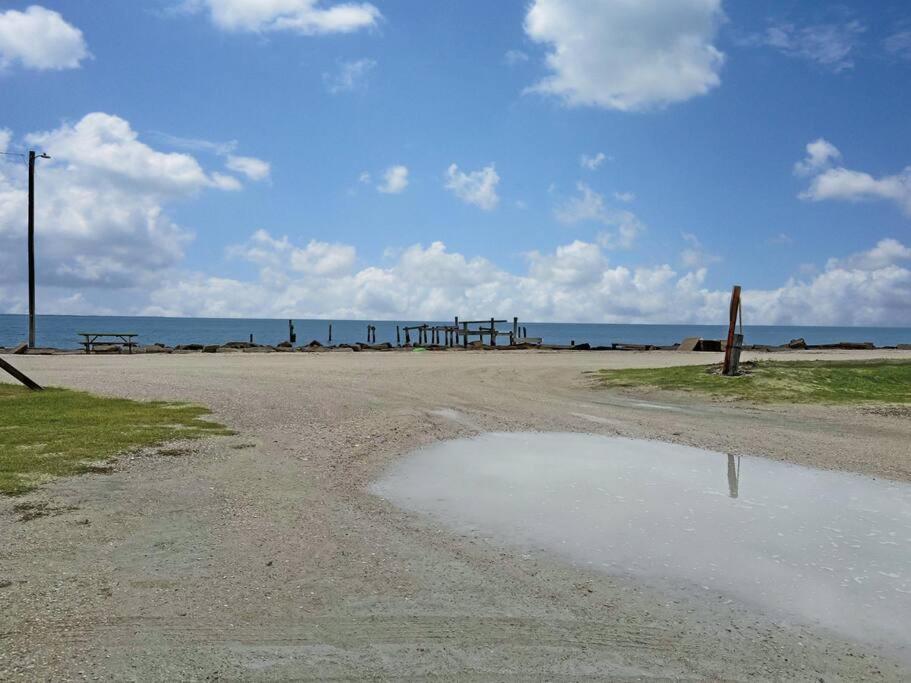 The Bayshore at Magnolia Beach! view 3