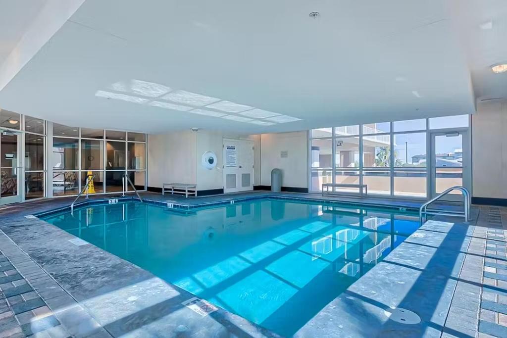 Crystal Tower Condominiums