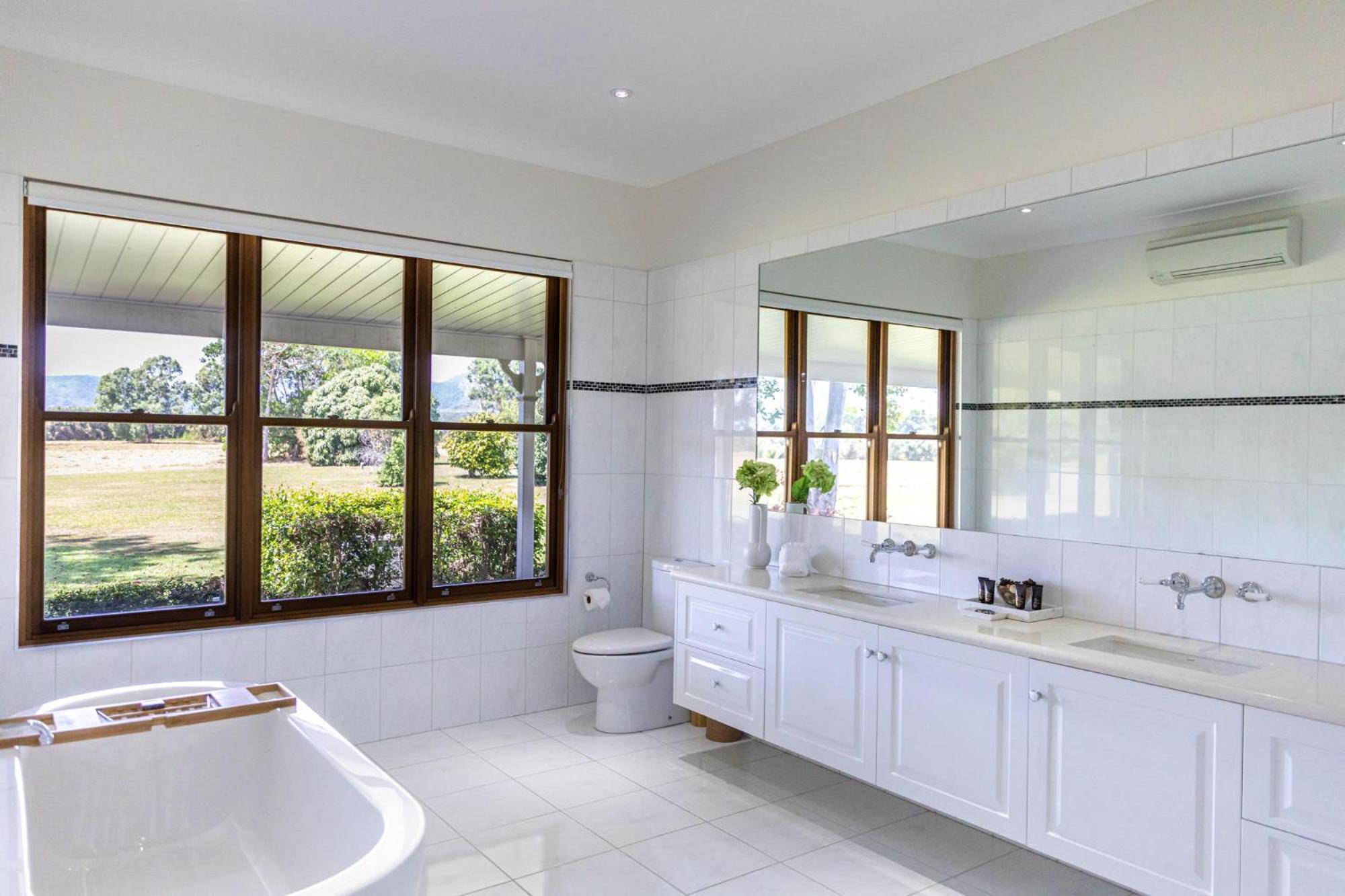 The Hampton Lodge with private pool on 25 acres