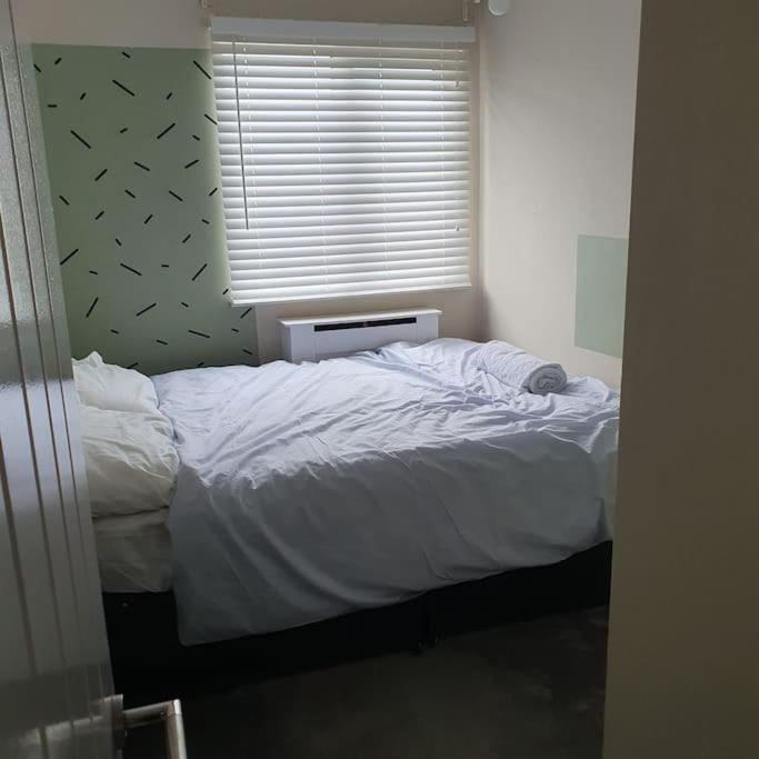 3 bedroom Home in Grimsby for Contractors/Commuters only