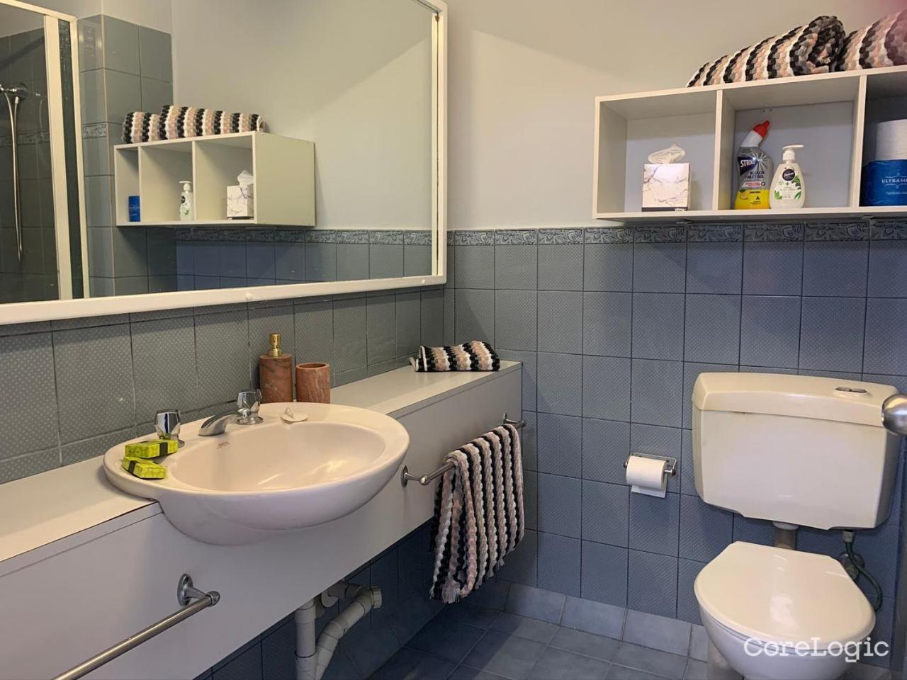 Cairns Holiday Lodge