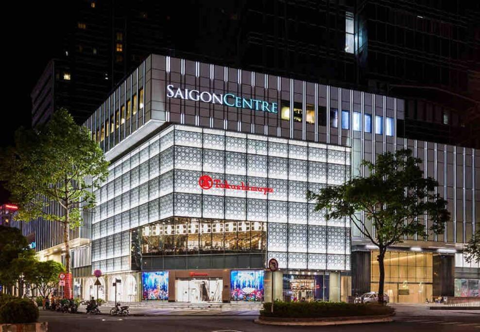 Fuzzi - Downtown modern 1BR near BuiVien walking street SOHO