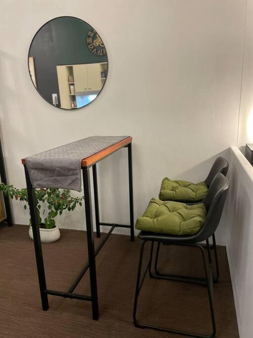 Neutral bay studio
