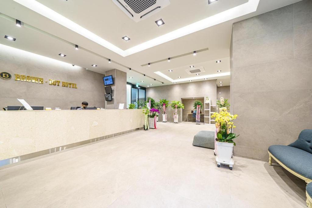 Brown dot hotel Gwangju Sangmu