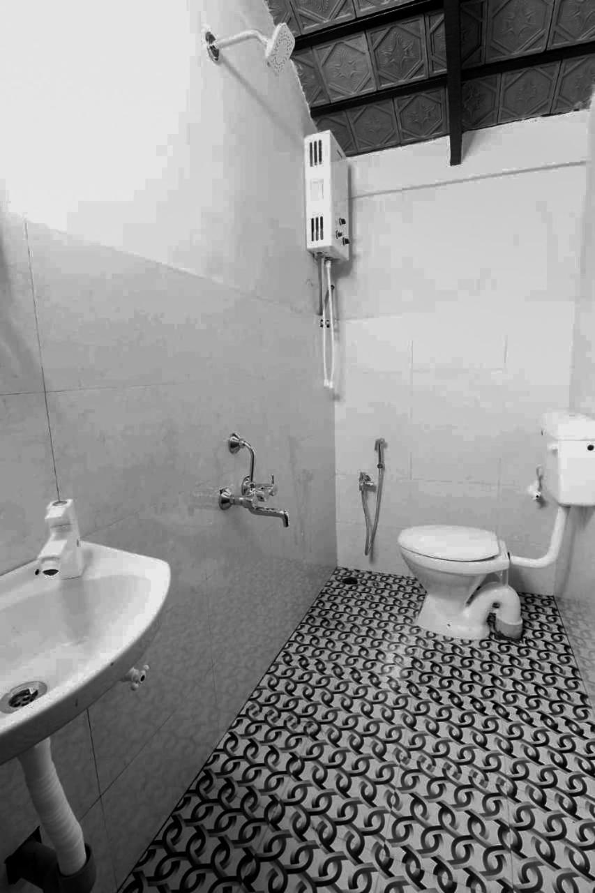 Coffee Breeze Plantation Homestay - Swimming Pool and Simple Rooms