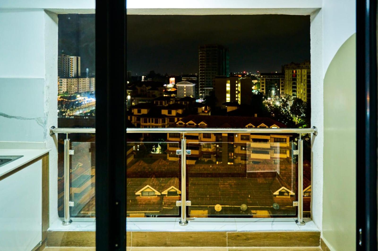 Reny Lux Suites