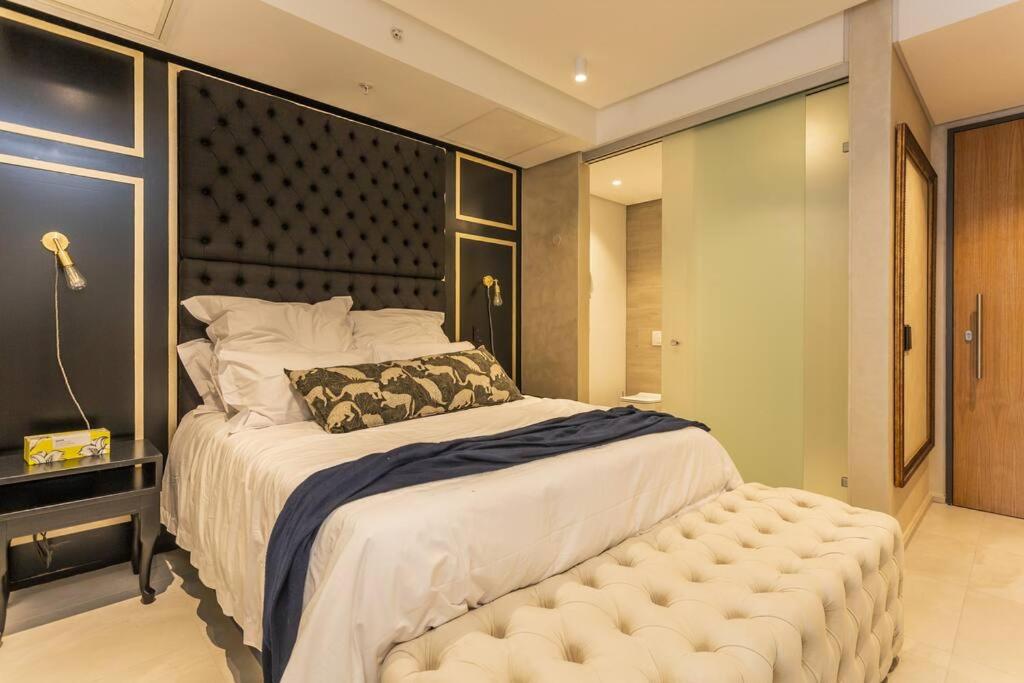 Stylish 1 Bed in De Waterkant Loadshedding Free view 3