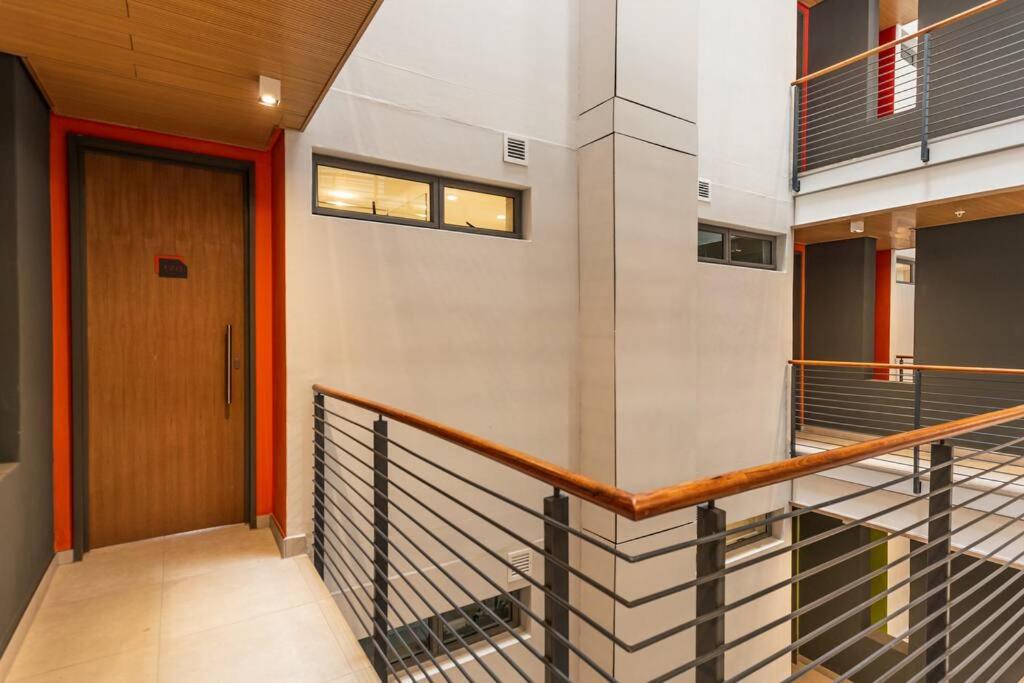Stylish 1 Bed in De Waterkant Loadshedding Free view 5