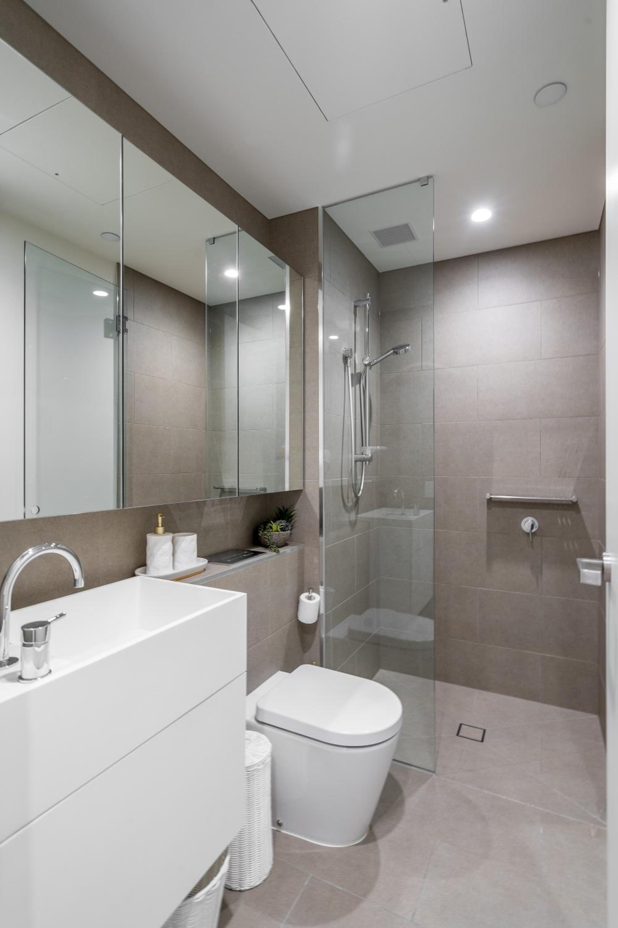Up on the clouds with a view- 2bed 2bath with