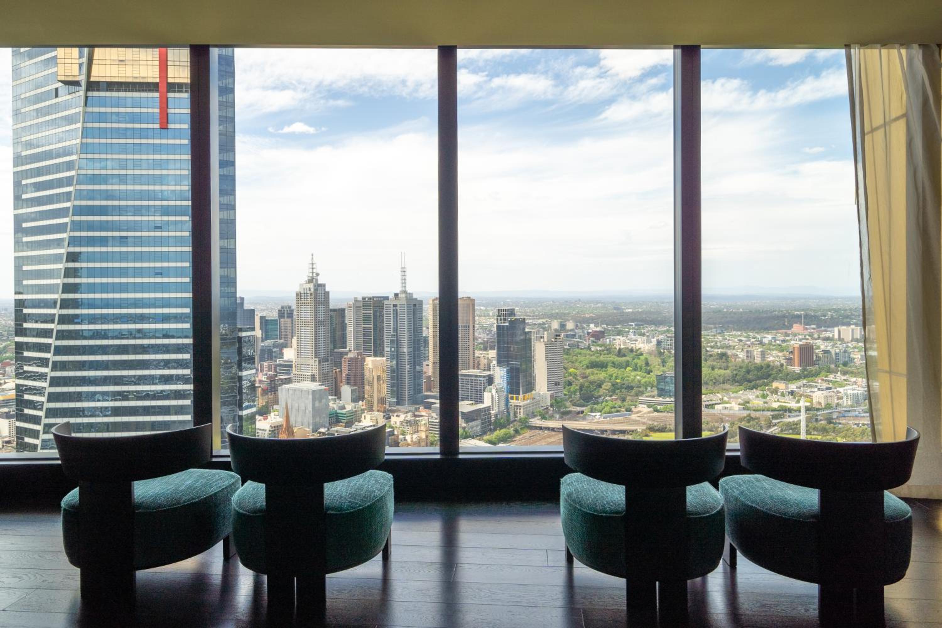 Up on the clouds with a view- 2bed 2bath with