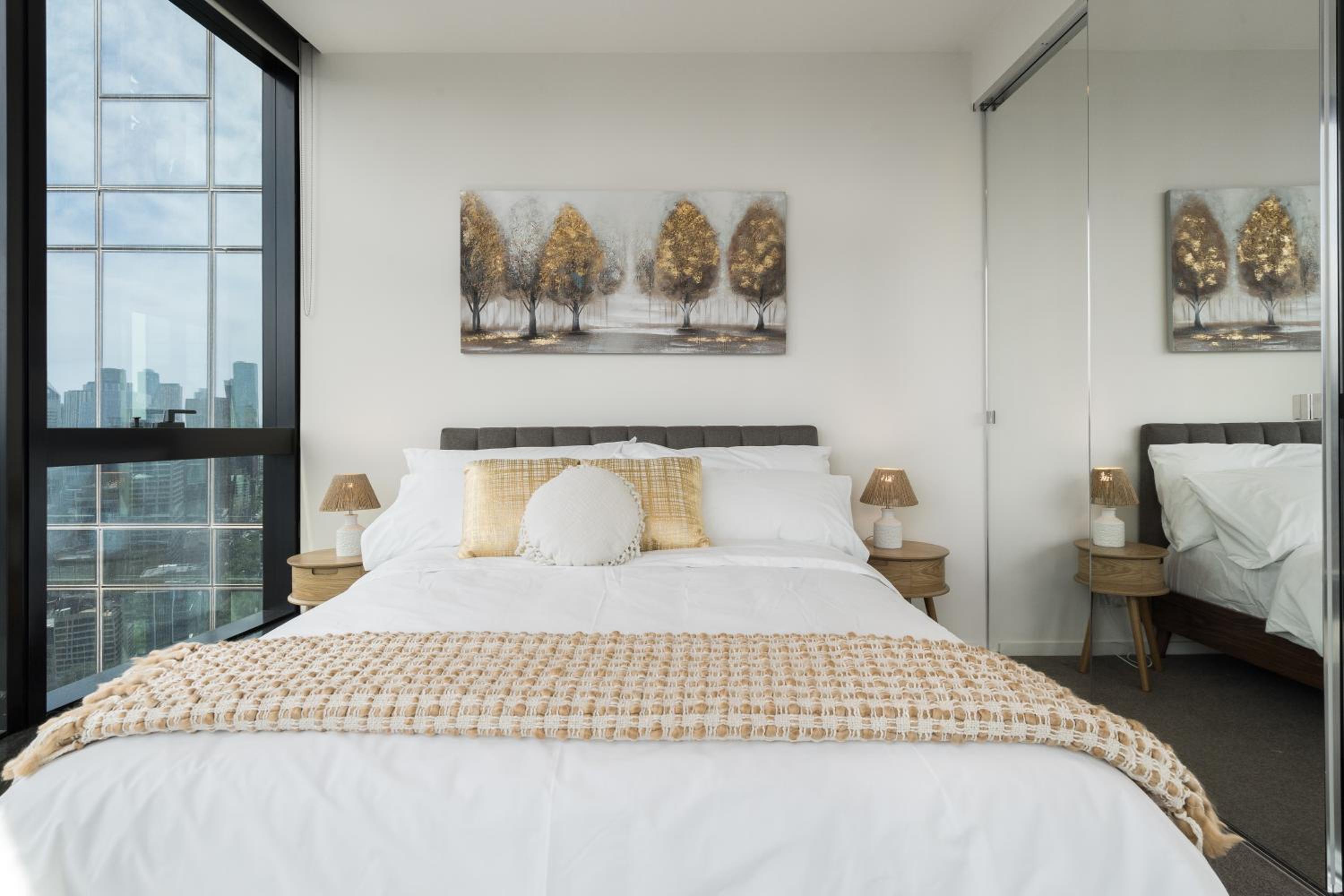 Up on the clouds with a view- 2bed 2bath with