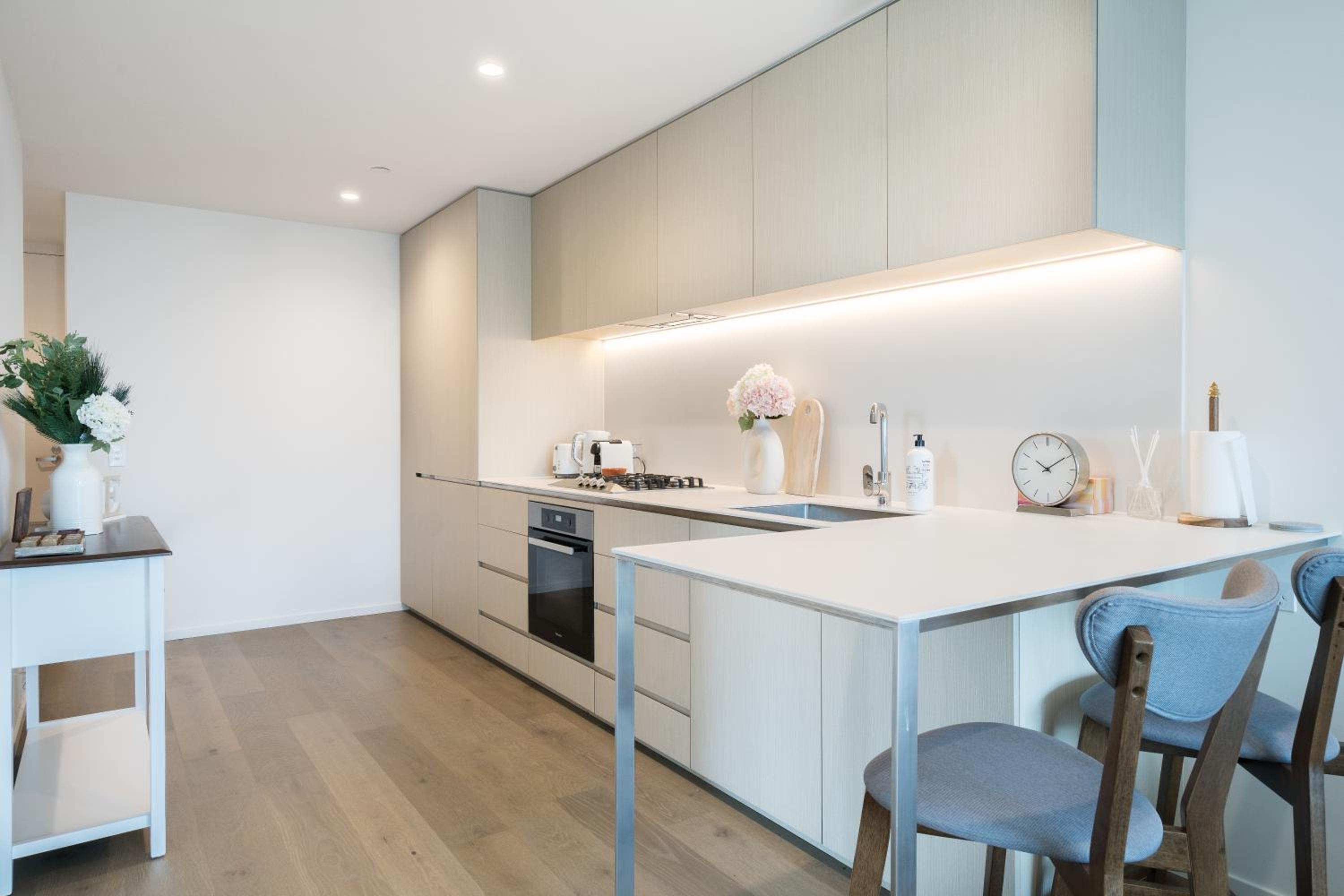Up on the clouds with a view- 2bed 2bath with