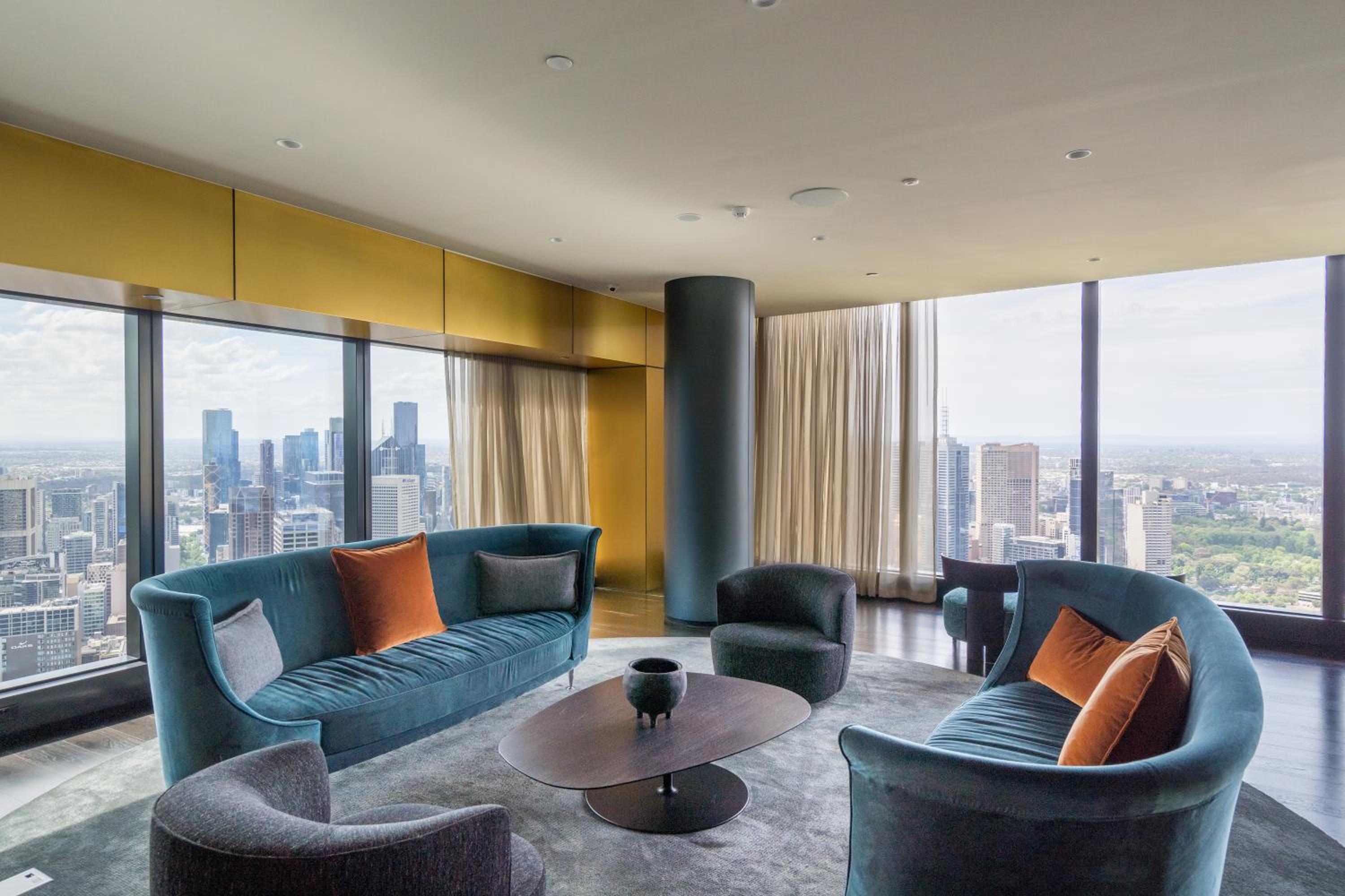 Up on the clouds with a view- 2bed 2bath with