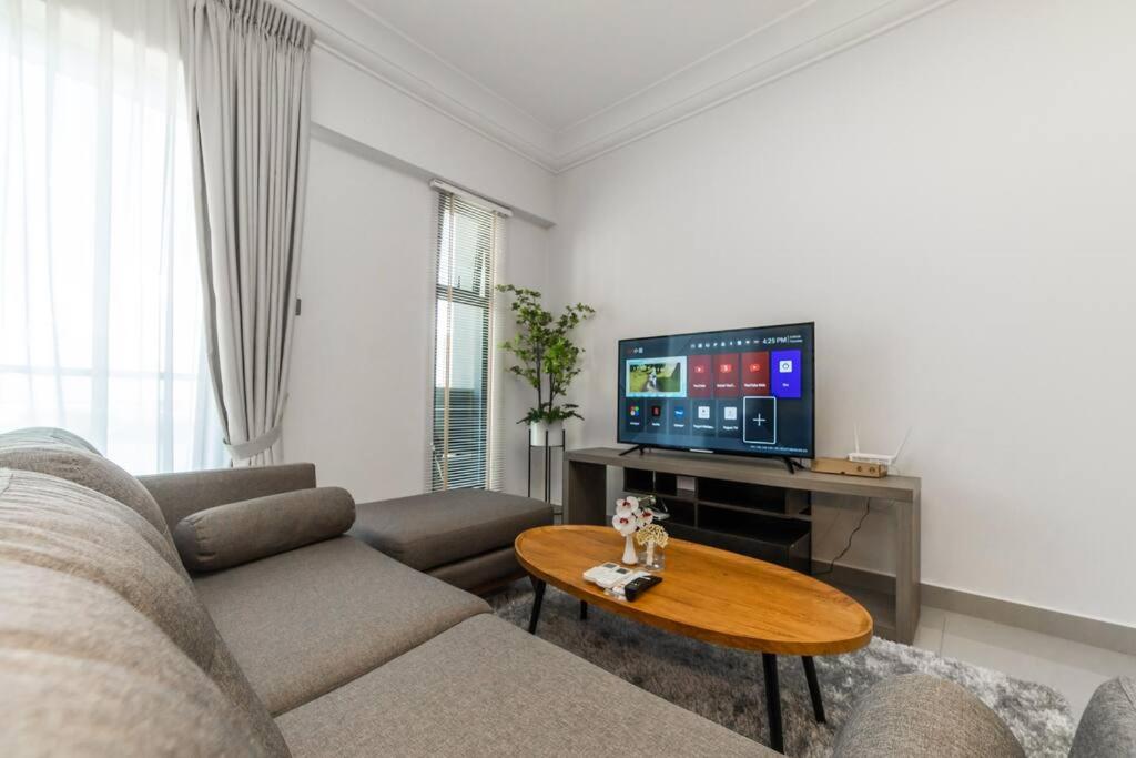 VSummer CozyHaven 4br nr CIQ R&F by Our Stay