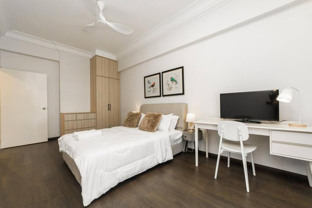 VSummer CozyHaven 4br nr CIQ R&F by Our Stay