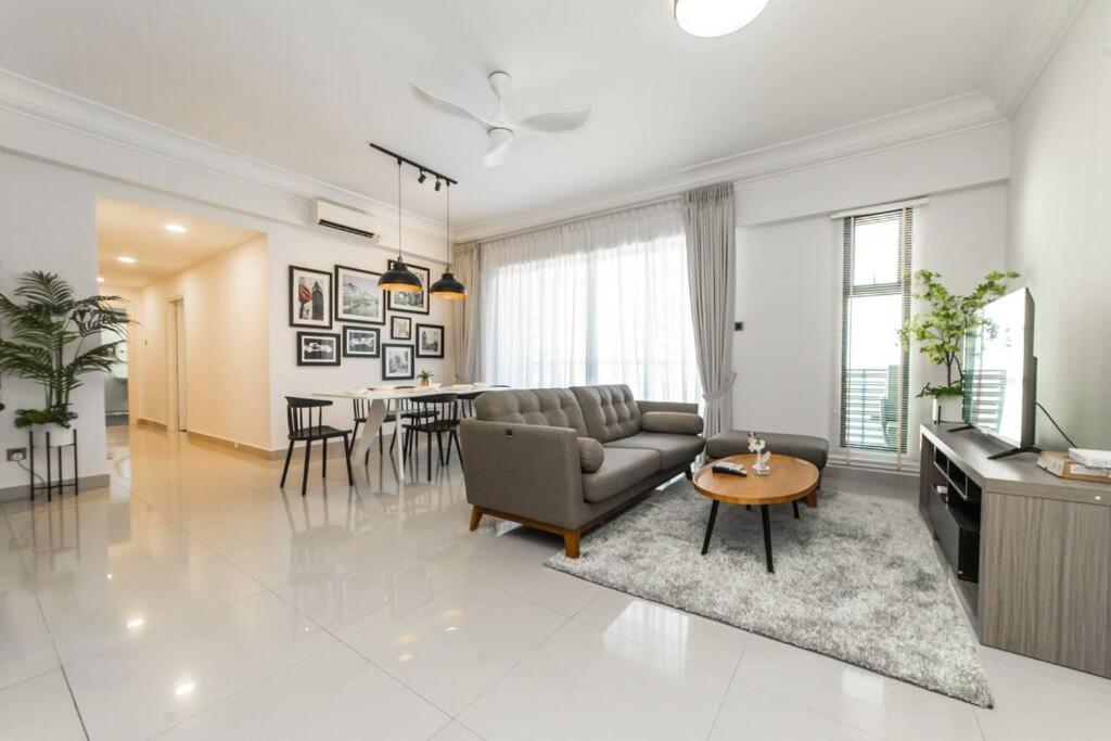 VSummer CozyHaven 4br nr CIQ R&F by Our Stay